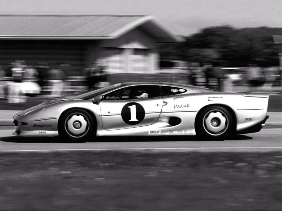  Jaguar XJ220 1992 года  (фото 2 из 81)